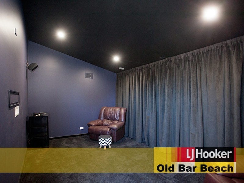 1 Old Bar Road, Old Bar NSW 2430