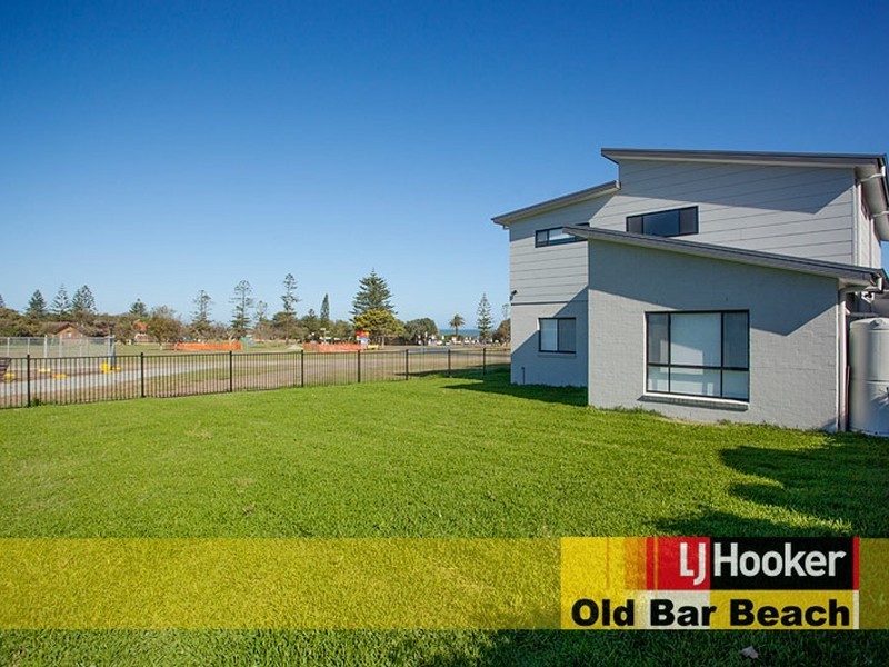 1 Old Bar Road, Old Bar NSW 2430