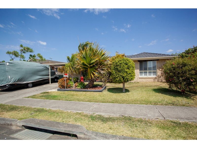 14 Albatross Way, Old Bar NSW 2430