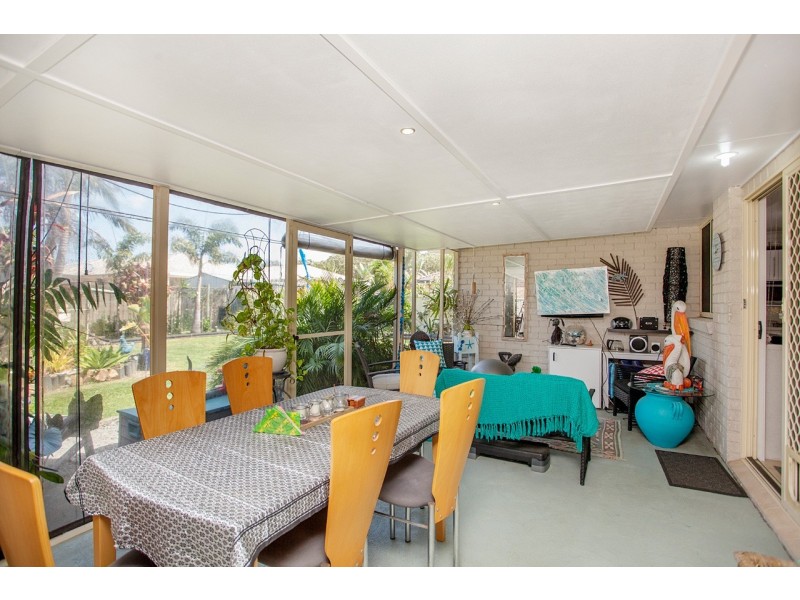 14 Albatross Way, Old Bar NSW 2430