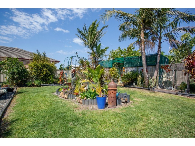 14 Albatross Way, Old Bar NSW 2430