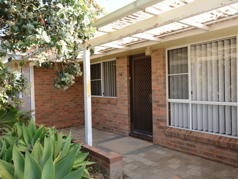 8 Wyden Street, Old Bar NSW 2430