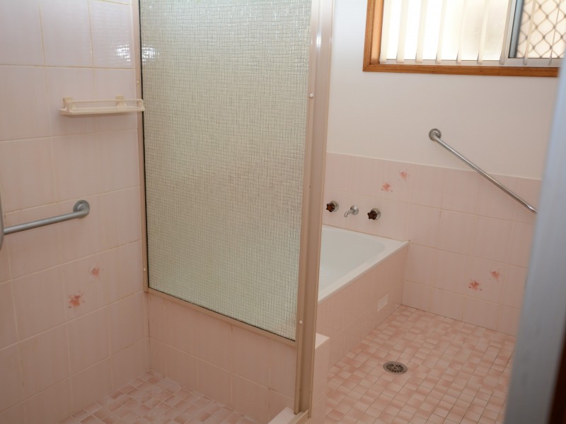 8 Wyden Street, Old Bar NSW 2430