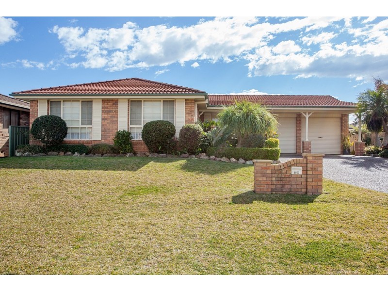 49 Clerke Street, Old Bar NSW 2430