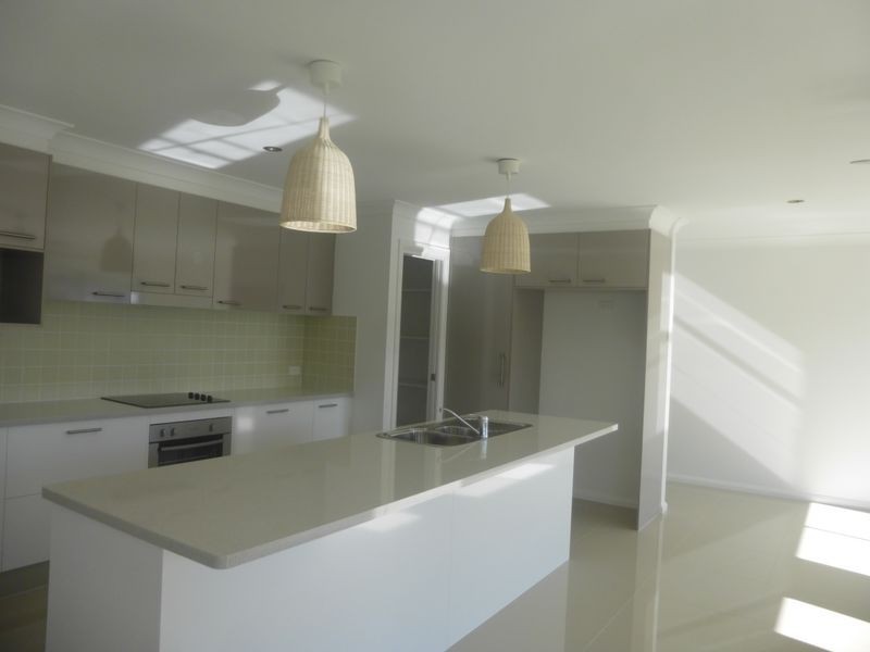 17 Shantull Drive, Wallabi Point NSW 2430