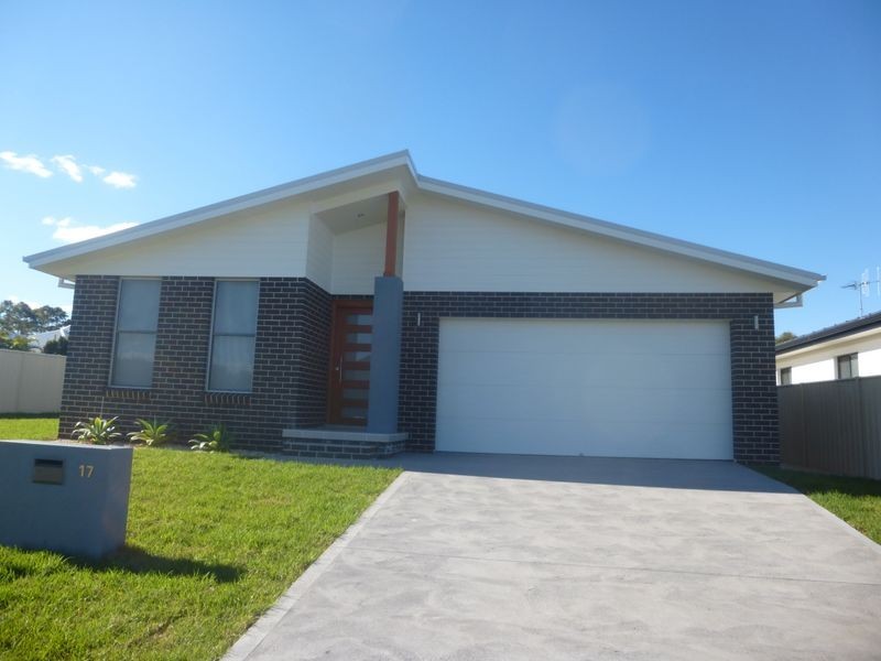 17 Shantull Drive, Wallabi Point NSW 2430