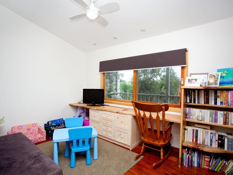 3 Flagtail Avenue, Old Bar NSW 2430