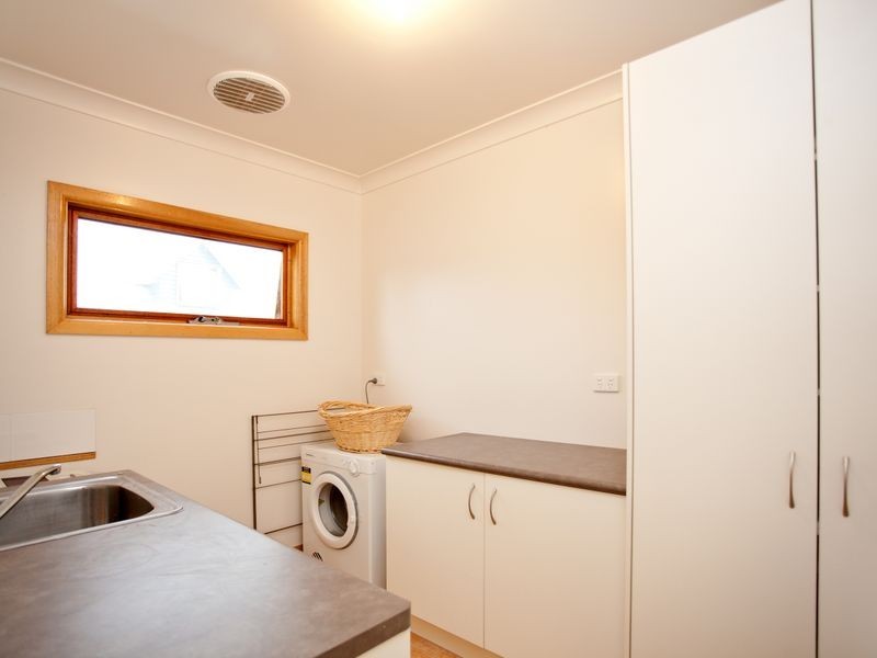 3 Flagtail Avenue, Old Bar NSW 2430