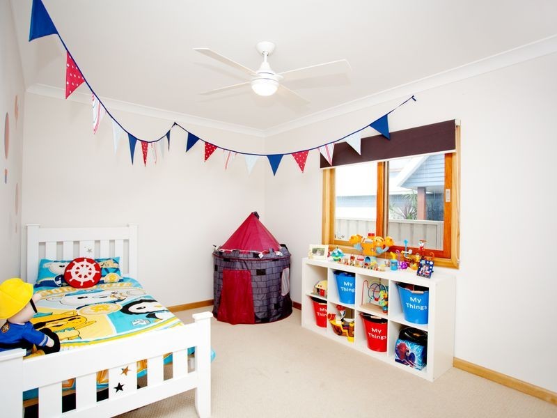 3 Flagtail Avenue, Old Bar NSW 2430