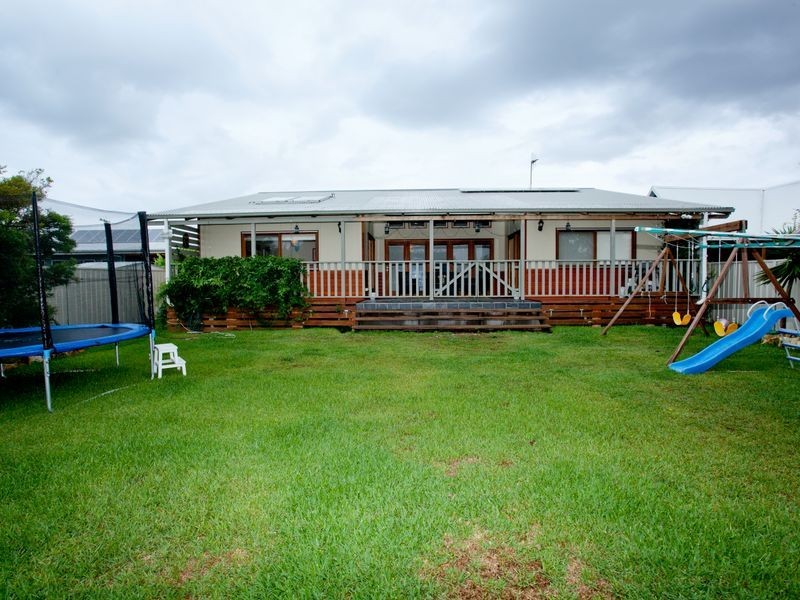 3 Flagtail Avenue, Old Bar NSW 2430