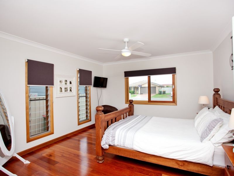 3 Flagtail Avenue, Old Bar NSW 2430