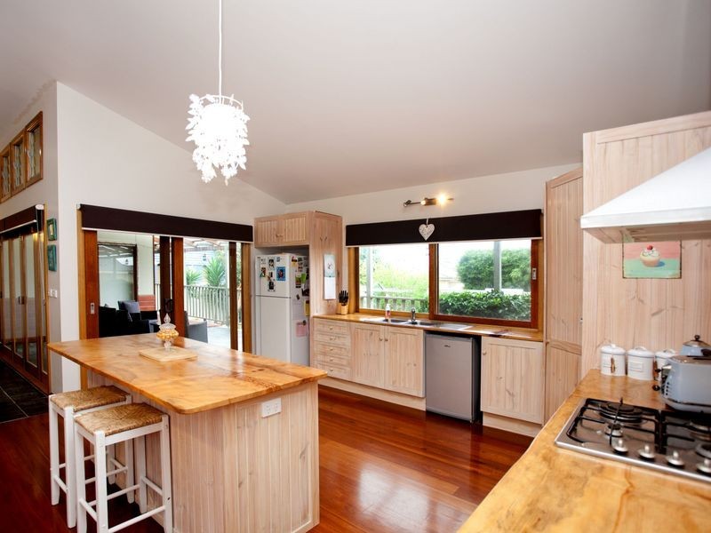 3 Flagtail Avenue, Old Bar NSW 2430