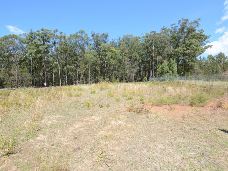 5 Peets Ave, Wallabi Point NSW 2430