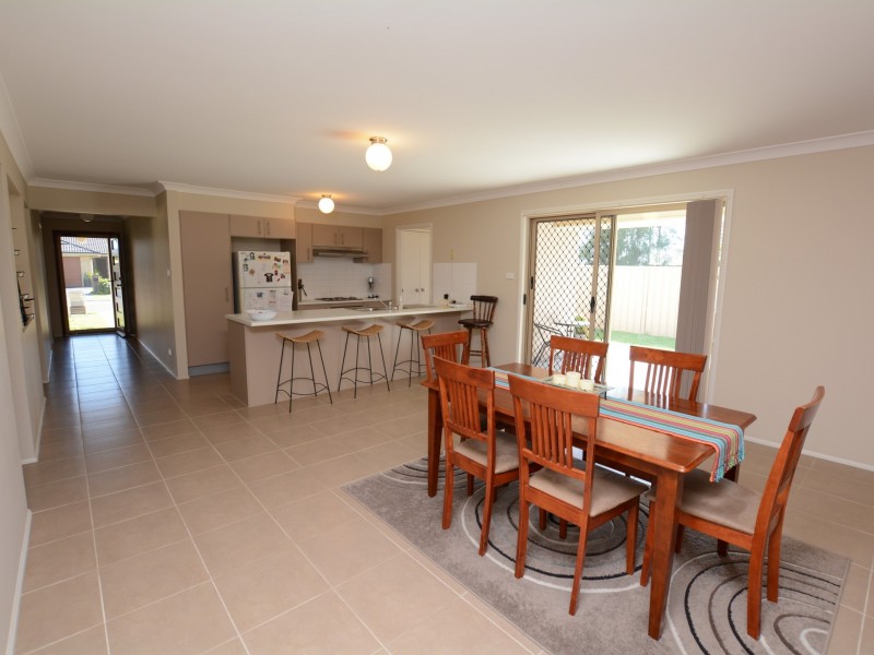 17 Yellowfin Avenue, Old Bar NSW 2430