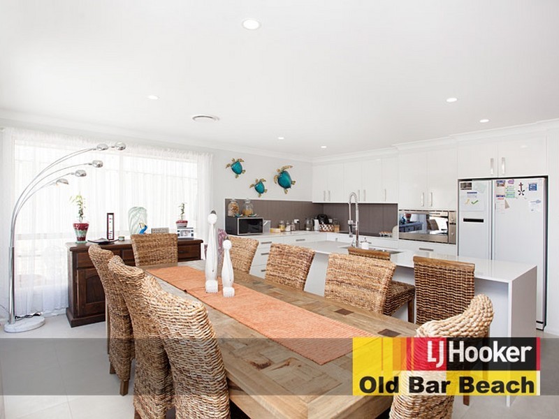 4 George Street, Old Bar NSW 2430