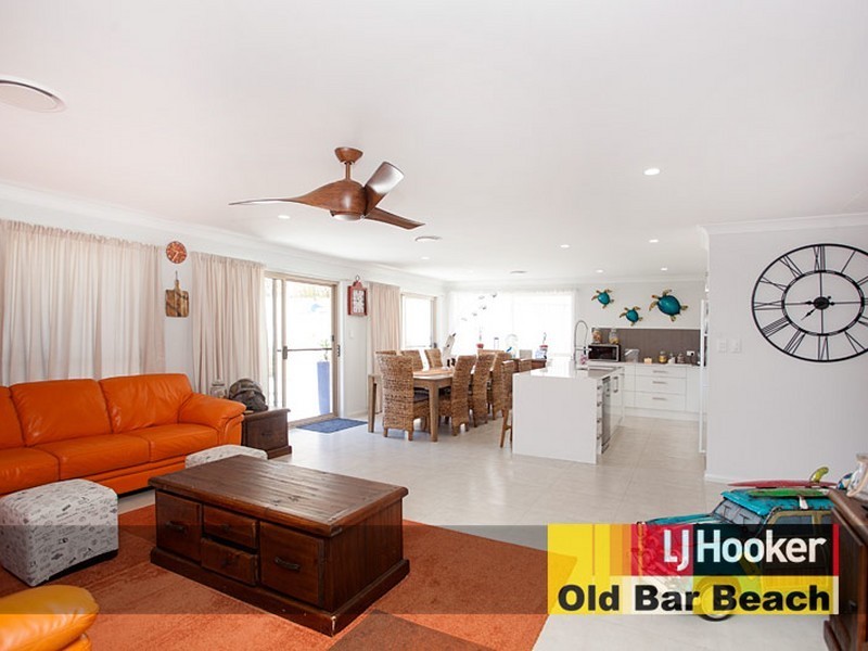 4 George Street, Old Bar NSW 2430