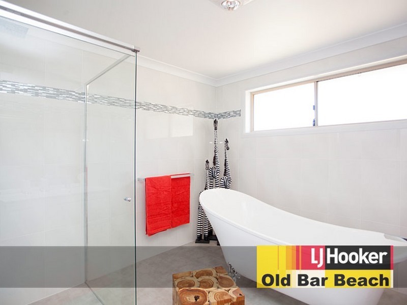 4 George Street, Old Bar NSW 2430