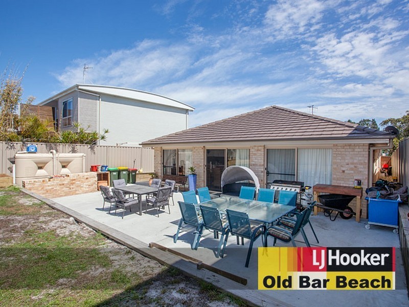 4 George Street, Old Bar NSW 2430