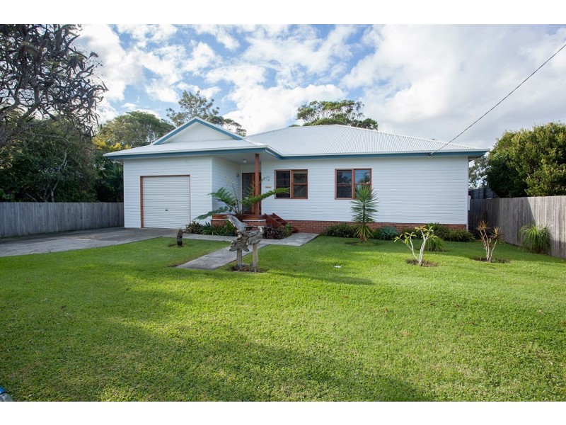 15 Clerke Street, Old Bar NSW 2430