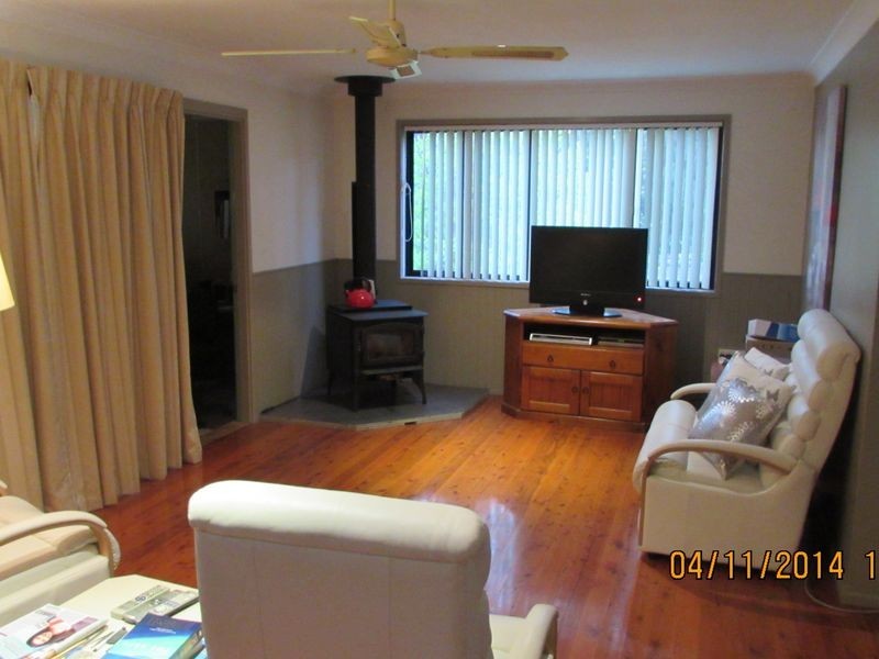 114 Warwiba Road, Old Bar NSW 2430