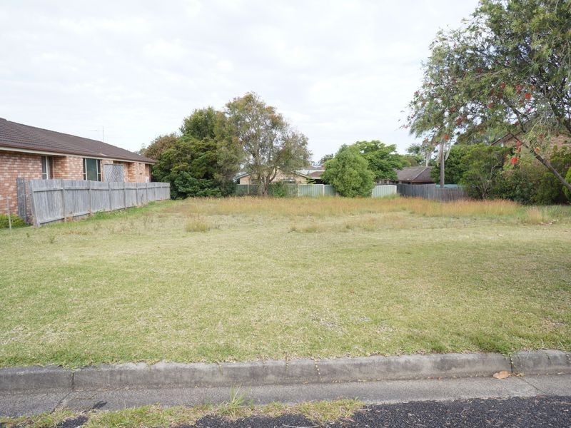 16 Joel Drive, Old Bar NSW 2430
