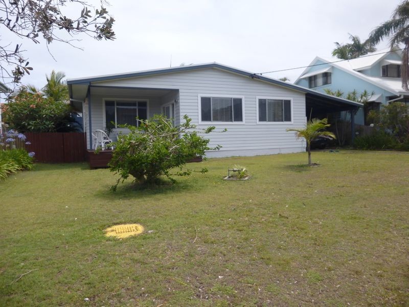 10 Tirriki Street, Old Bar NSW 2430