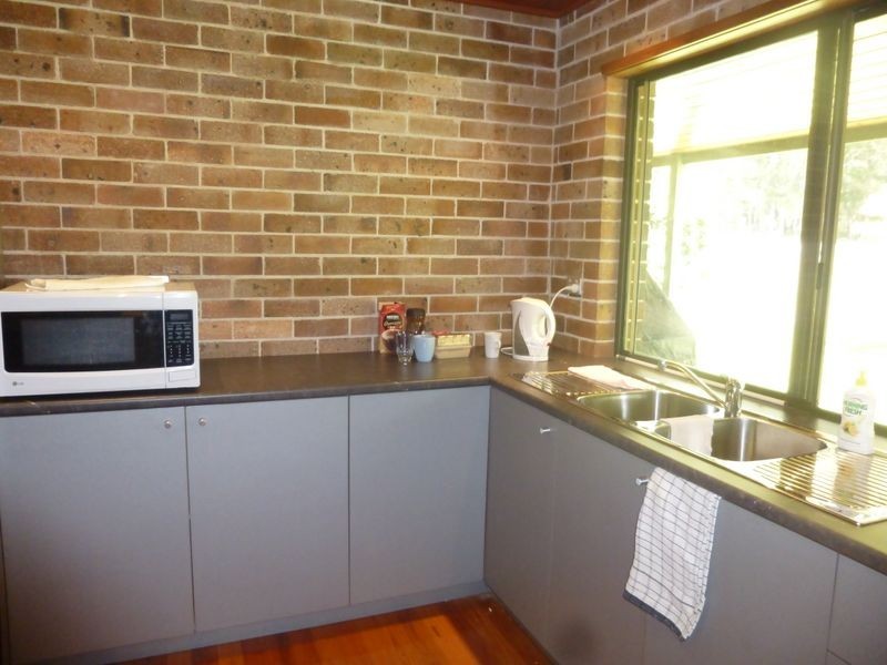 16 Kolinda Drive, Old Bar NSW 2430