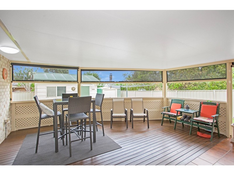 6 Silky Ash Close, Old Bar NSW 2430