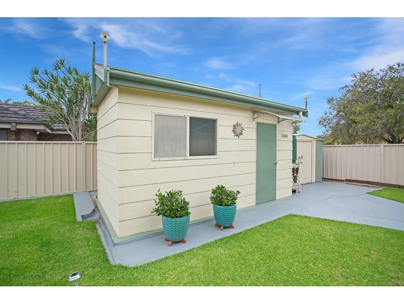6 Silky Ash Close, Old Bar NSW 2430