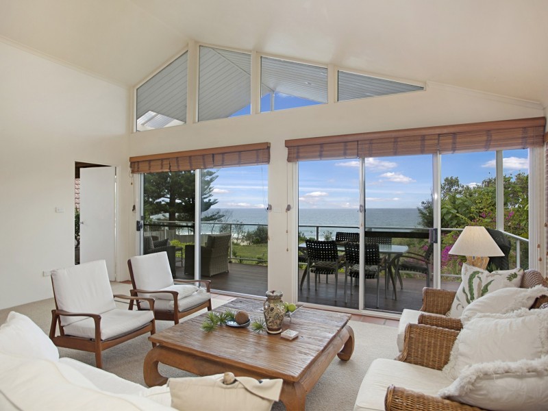 18 Lewis Street, Old Bar NSW 2430