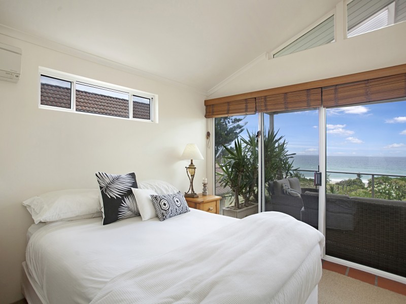 18 Lewis Street, Old Bar NSW 2430