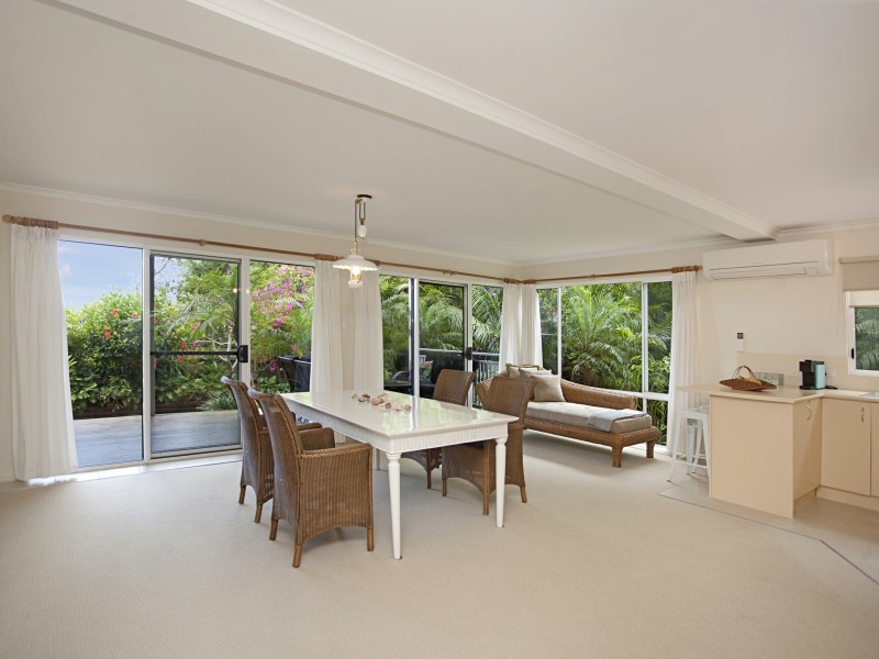 18 Lewis Street, Old Bar NSW 2430