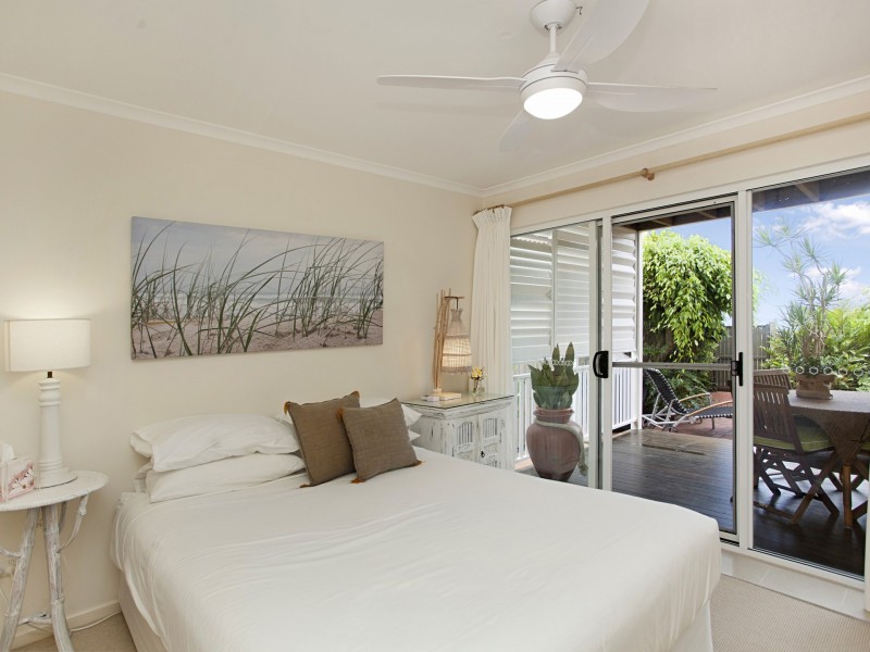 18 Lewis Street, Old Bar NSW 2430