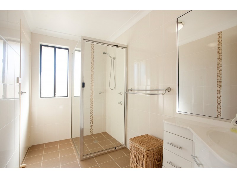 7 Curlew Place, Old Bar NSW 2430