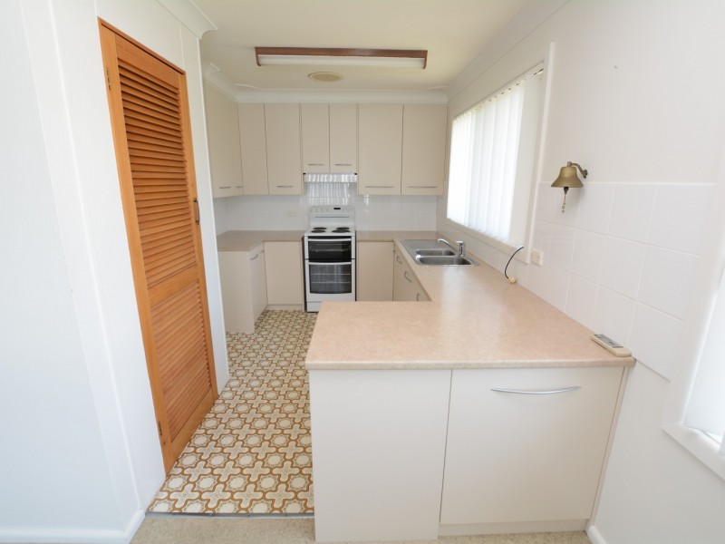 11 Clerke St, Old Bar NSW 2430