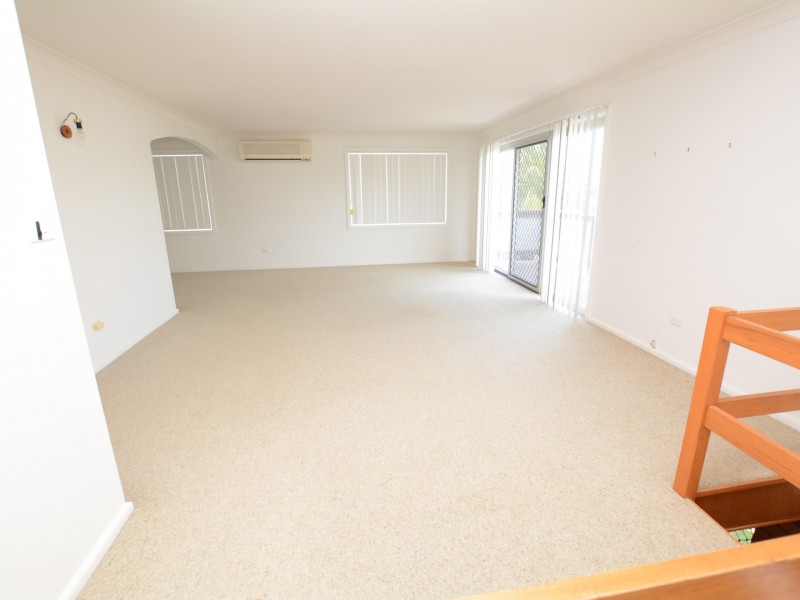 11 Clerke St, Old Bar NSW 2430