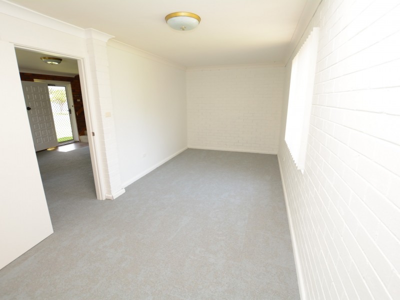 11 Clerke St, Old Bar NSW 2430