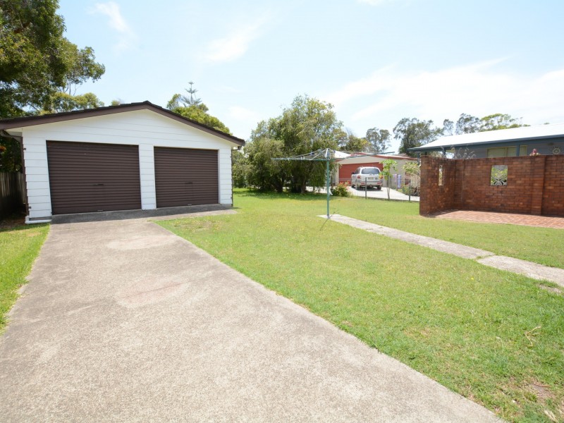 11 Clerke St, Old Bar NSW 2430
