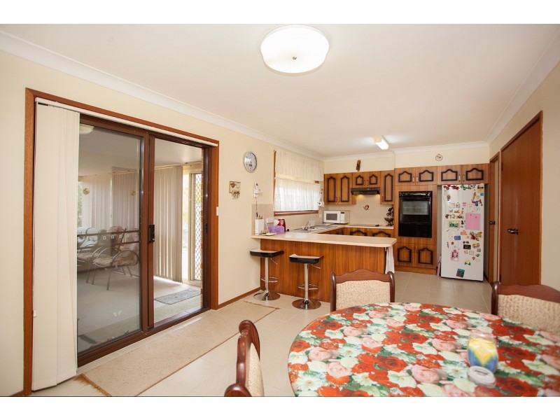 12 Casuarina Close, Old Bar NSW 2430