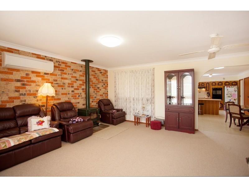 12 Casuarina Close, Old Bar NSW 2430