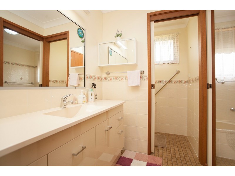 12 Casuarina Close, Old Bar NSW 2430