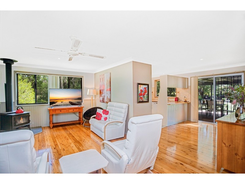 114 Warwiba Road, Old Bar NSW 2430