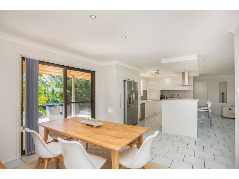 2 Shelly Close, Wallabi Point NSW 2430