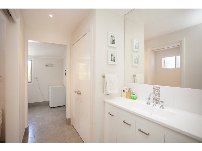 2 Shelly Close, Wallabi Point NSW 2430