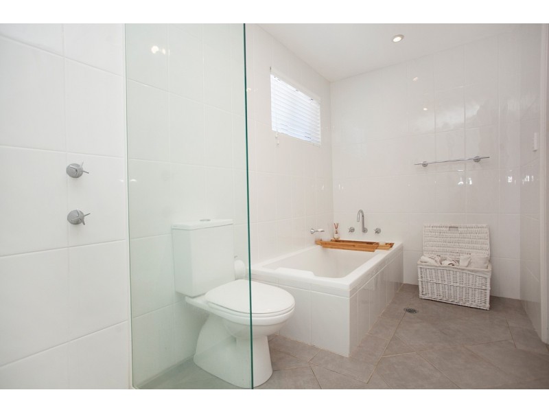 2 Shelly Close, Wallabi Point NSW 2430