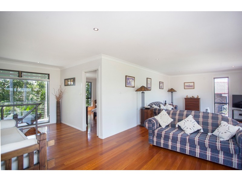 2 Shelly Close, Wallabi Point NSW 2430