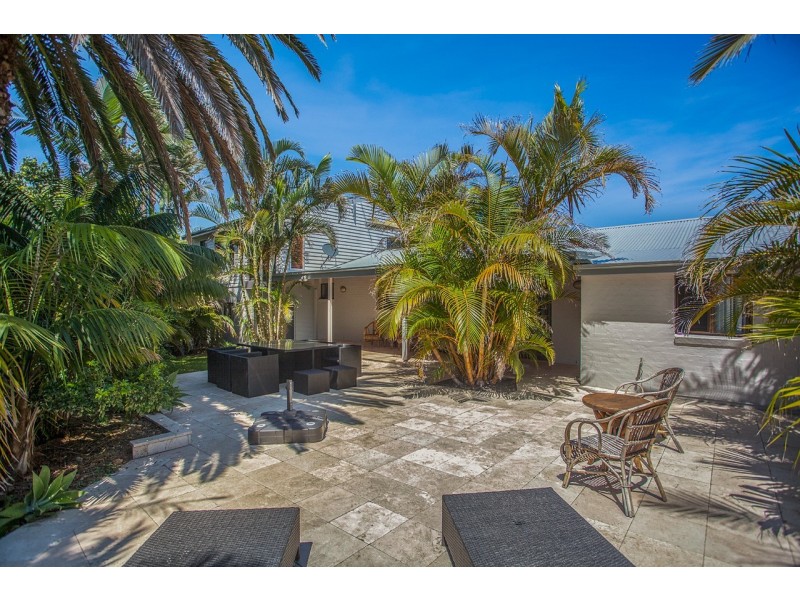 2 Shelly Close, Wallabi Point NSW 2430