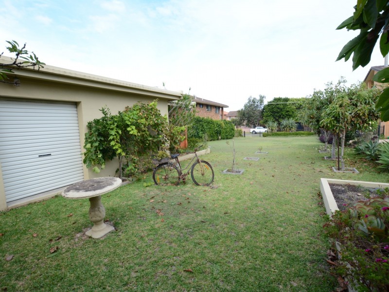 7 Lewis Street, Old Bar NSW 2430