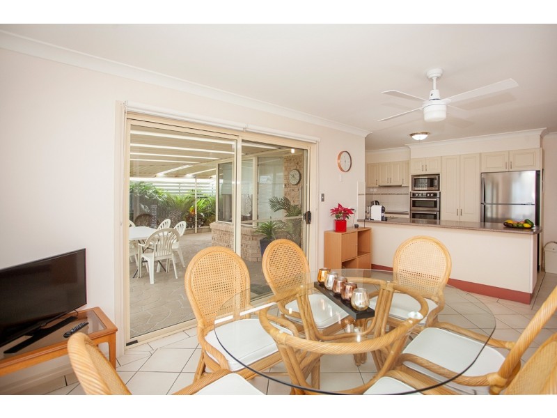 29 Pryor Crescent, Old Bar NSW 2430