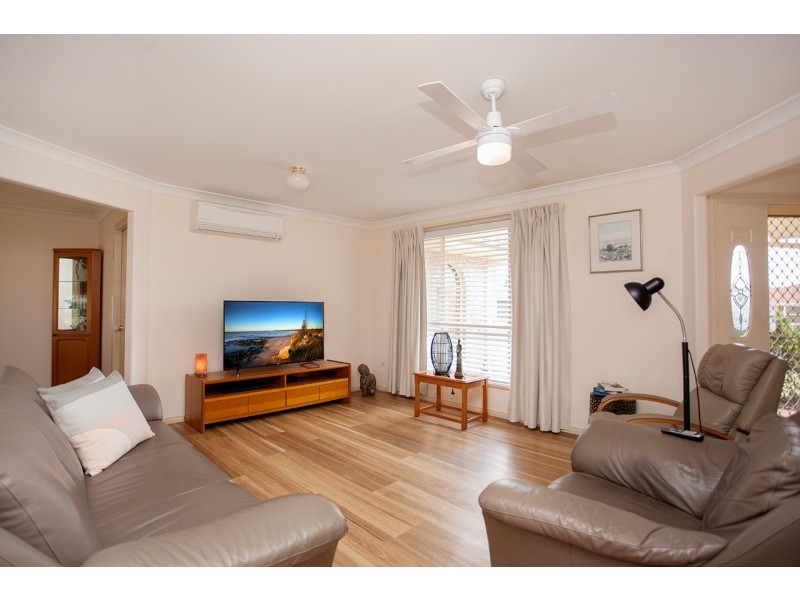 29 Pryor Crescent, Old Bar NSW 2430